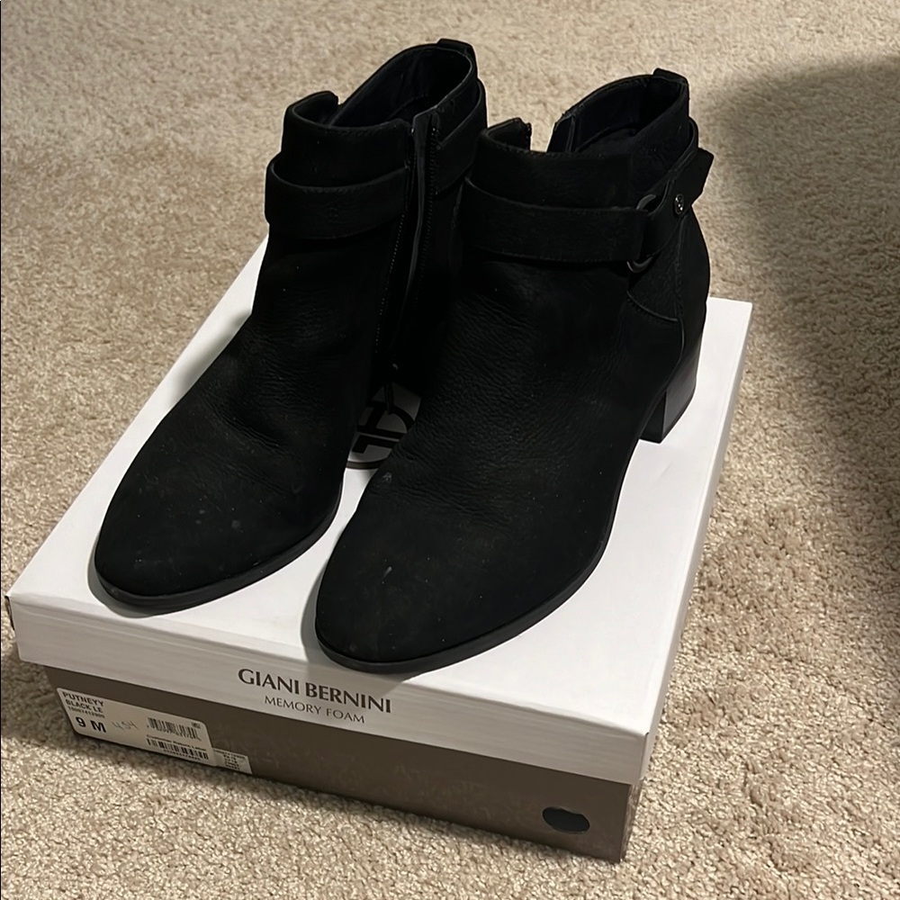 Giani Bernini Black Ankle Booties